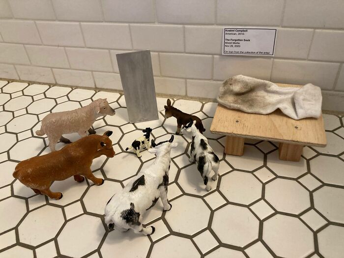 Mom Tries Teaching Her Daughter A Lesson On Picking Up Dirty Clothes, But The Daughter Keeps 'One-Upping' Her Mom Tries Teaching Her Daughter A Lesson On Picking Up Dirty Clothes, But The Daughter Keeps 'One-Upping' Her