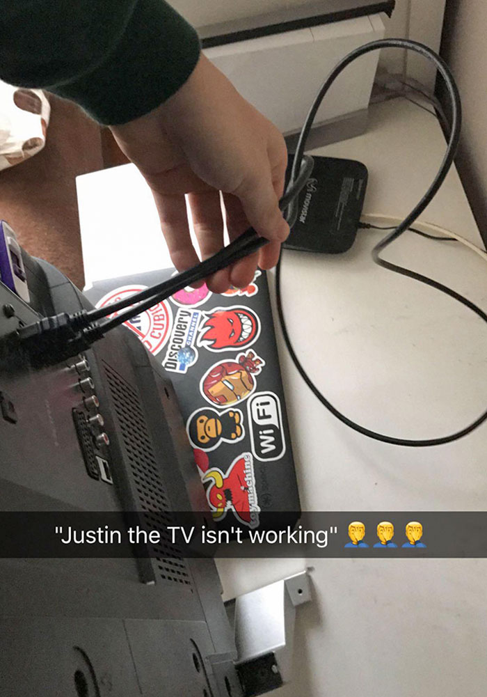 Asked Girlfriend To Connect My Laptop To The TV. A Couple Minutes Later She Calls Me In Saying It’s Not Working