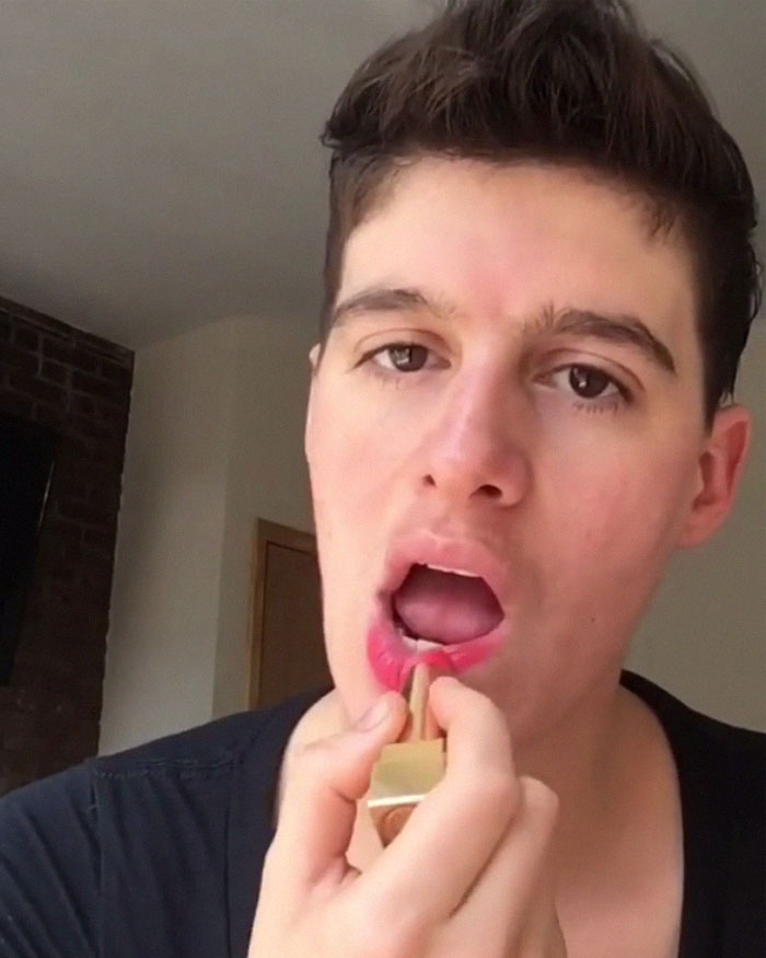 Queer Person Shares Family Texts Over A Period Of 12 Years To Show How People Change