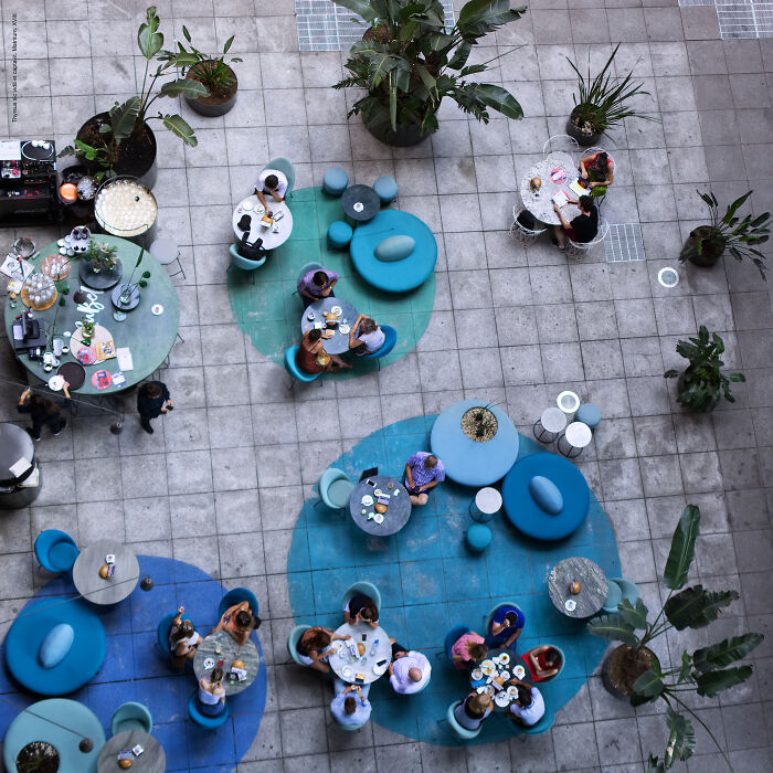 Local People Share 30 Things Tourists Do That Make Them Stand Out As A Non-Local