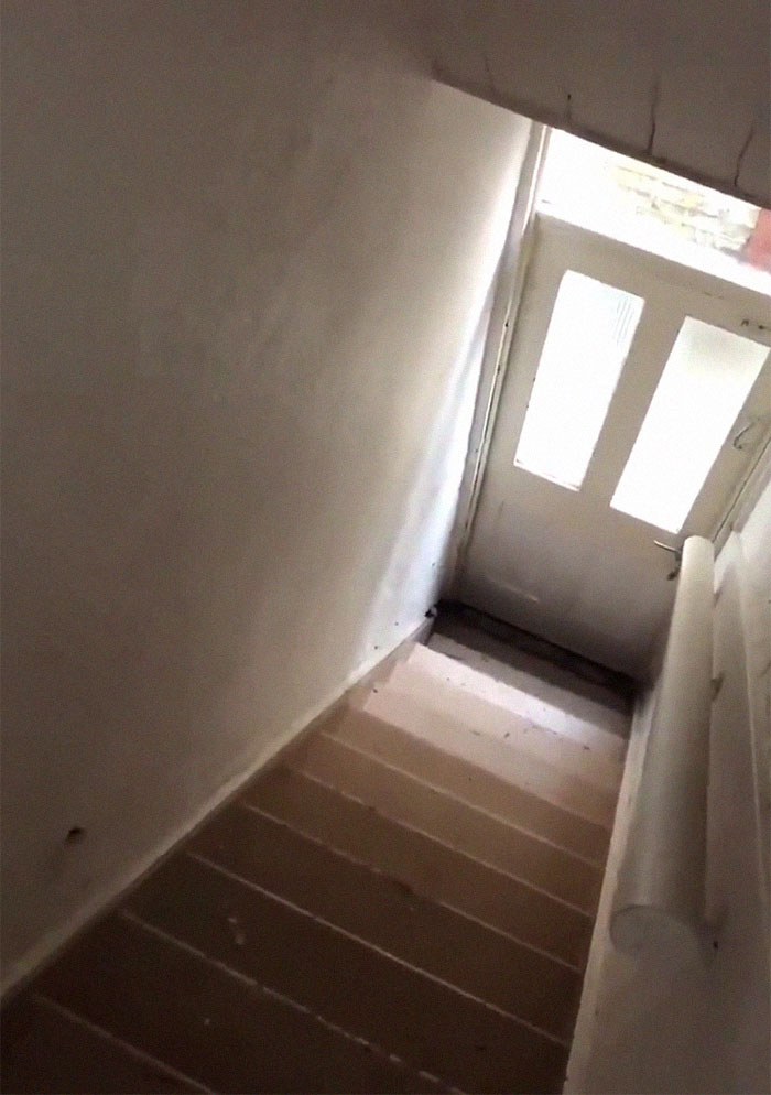 Man Finds A Secret Doorway With Stairs Hidden In Kitchen Cupboard During An Apartment Viewing And People Online Are Creeped Out Man Finds A Secret Doorway With Stairs Hidden In Kitchen Cupboard During An Apartment Viewing And People Online Are Creeped Out