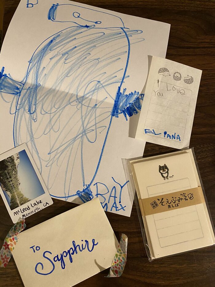 4-Year-Old Feels Lonely In Quarantine, Sets Up A Fairy Garden, Her Neighbor Notices And Pretends To Be A Fairy Named Sapphire For 9 Months