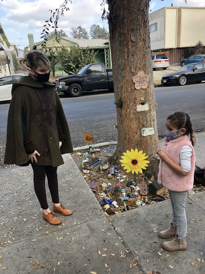 4-Year-Old Feels Lonely In Quarantine, Sets Up A Fairy Garden, Her Neighbor Notices And Pretends To Be A Fairy Named Sapphire For 9 Months 4-Year-Old Feels Lonely In Quarantine, Sets Up A Fairy Garden, Her Neighbor Notices And Pretends To Be A Fairy Named Sapphire For 9 Months