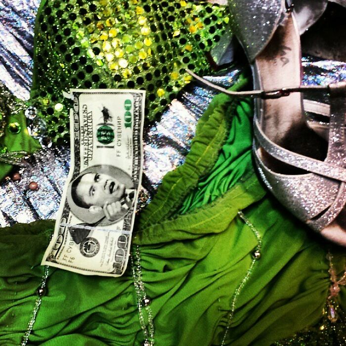 This Bad Tipper Left A Fake Hundo With President Obama's Face On It