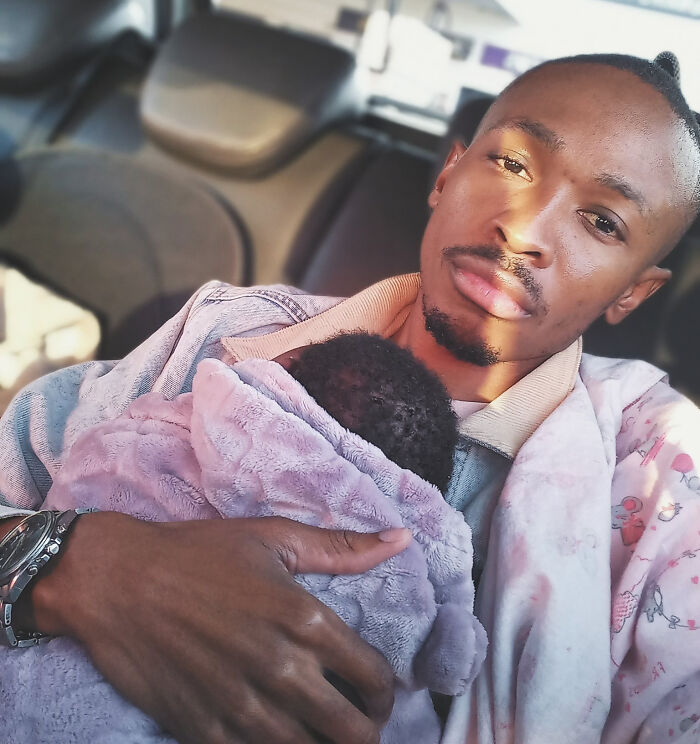 Man Lists 10 Things He Has Learned In His 160 Days As A Father, And His Thread Goes Viral