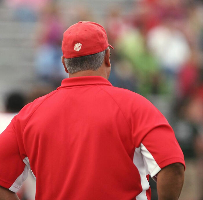 30 Hidden Dress Codes Folks Use To Send Signals About Themselves Shared In This Online Group