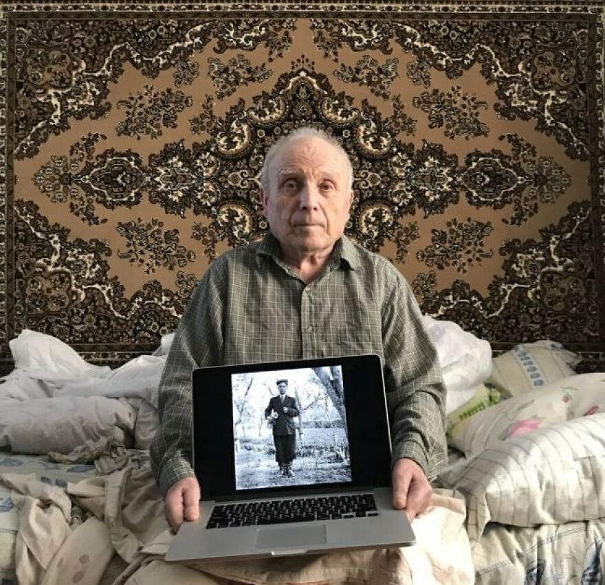 Person Sets Out To Find People From Photos That Were Taken 50 Years Ago, Finds 6 Of Them