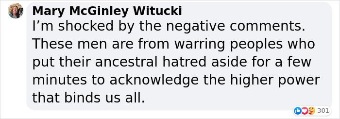 A Powerful Photo Of Muslim And Jewish Paramedics Praying Together Goes Viral