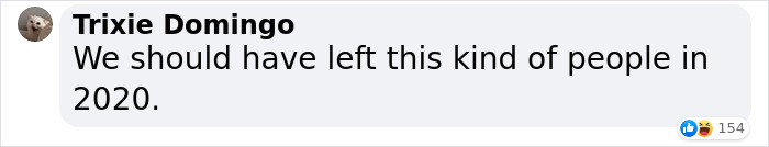 Conspiracy Theorist 'Proves' The Earth Is Flat With A Spirit Level On A Plane, And The 'Evidence' Is Making People Facepalm