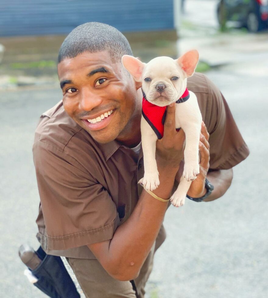 Delivery Man Continues To Take Breaks On The Way To Take Pictures And Pet The Dogs He Meets (New Pics)