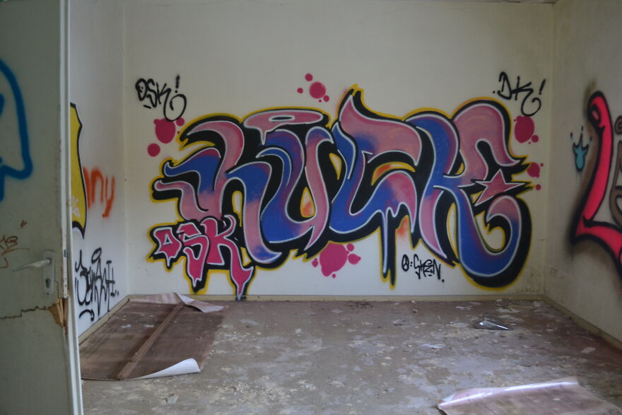 My Exploration Of A Clinic That Was Abandoned In 2002, From One Day To The Next