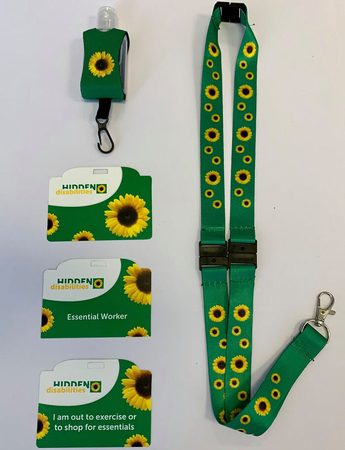 30 Hidden Dress Codes Folks Use To Send Signals About Themselves Shared In This Online Group