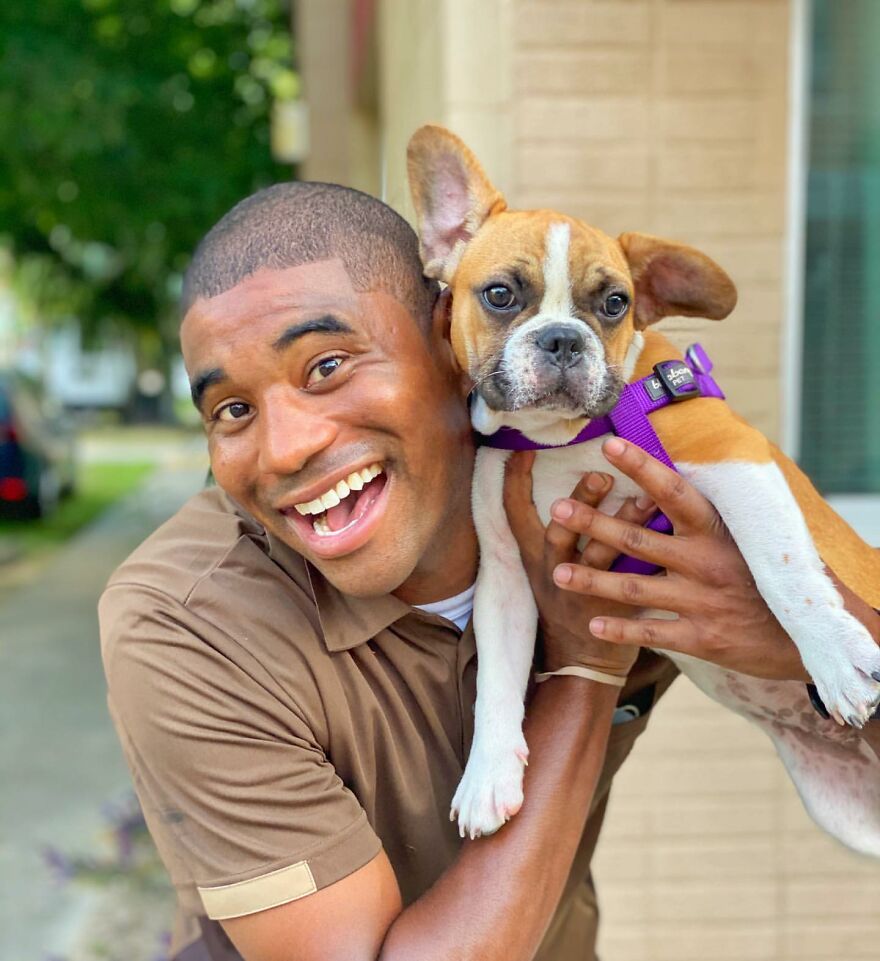 Delivery Man Continues To Take Breaks On The Way To Take Pictures And Pet The Dogs He Meets (New Pics)