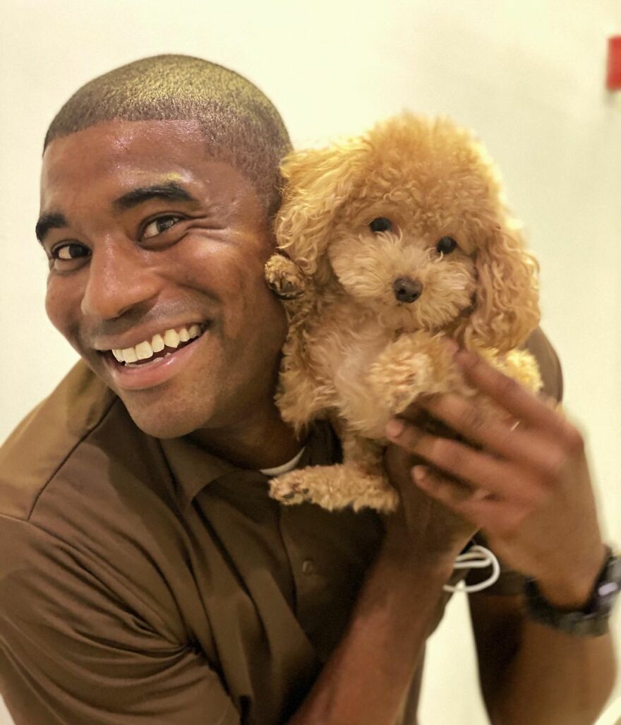 Delivery Man Continues To Take Breaks On The Way To Take Pictures And Pet The Dogs He Meets (New Pics)