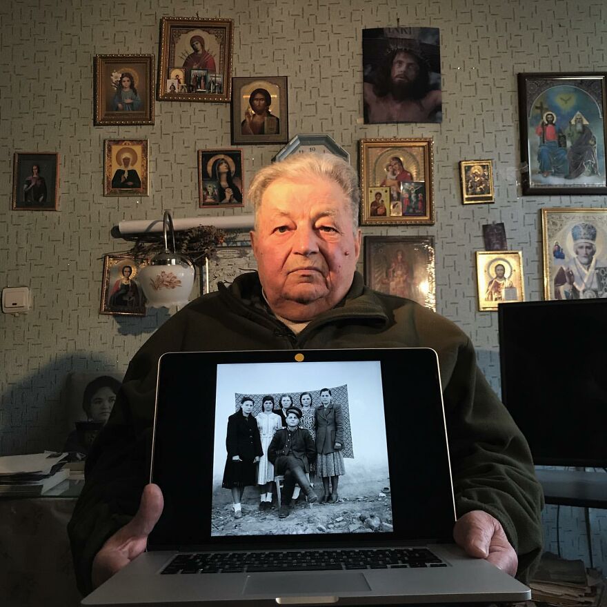 Person Sets Out To Find People From Photos That Were Taken 50 Years Ago, Finds 6 Of Them Person Sets Out To Find People From Photos That Were Taken 50 Years Ago, Finds 6 Of Them