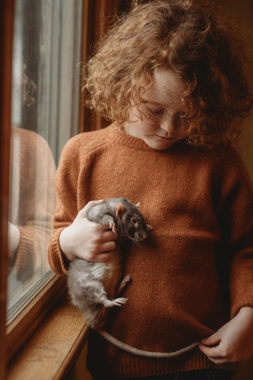 An Adorable Photoshoot Of A Girl And Her Pet Rat Named Disco Bacon By Andrea Martin An Adorable Photoshoot Of A Girl And Her Pet Rat Named Disco Bacon By Andrea Martin