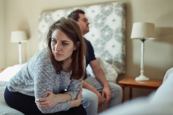 Couple Therapists Share The Most Common 'Red Flags' They Spot That Might Indicate The Relationship Is Problematic (30 Pics)