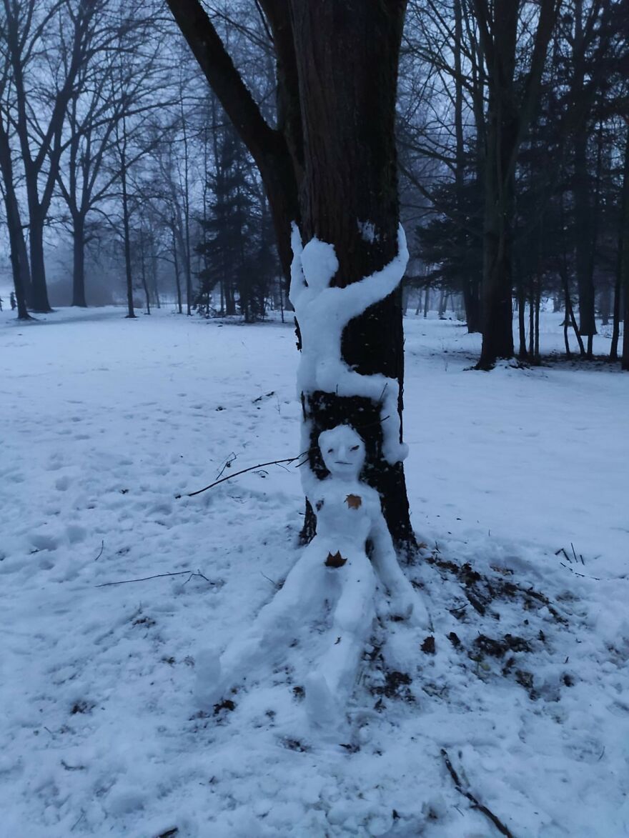 35 Mind-Blowing Photos Of Snow Sculptures In Lithuania, From Octopuses To A Human-Size Pikachu