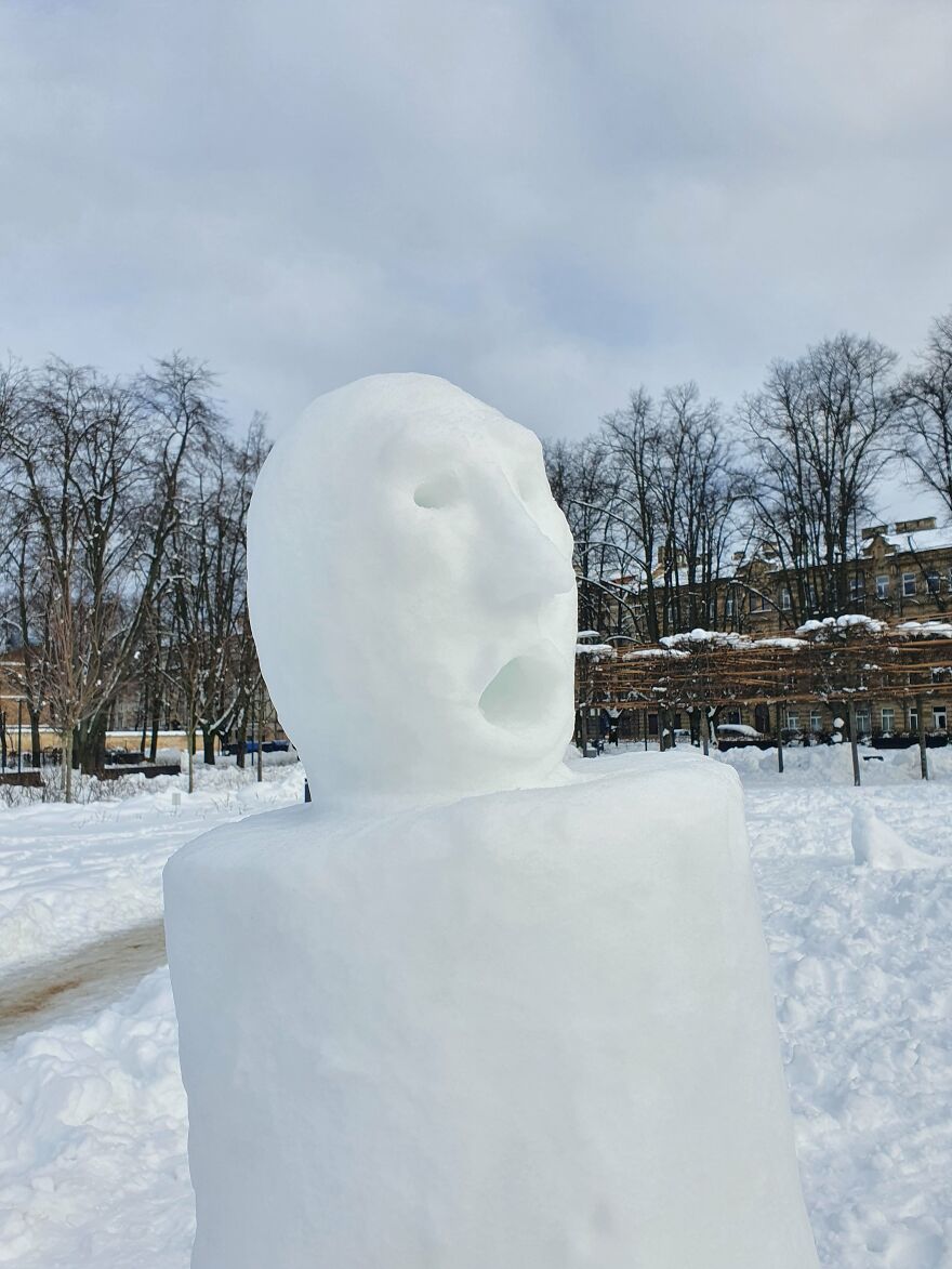 35 Mind-Blowing Photos Of Snow Sculptures In Lithuania, From Octopuses To A Human-Size Pikachu