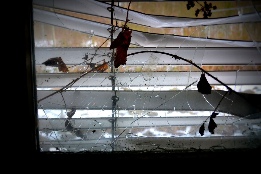 My Exploration Of A Clinic That Was Abandoned In 2002, From One Day To The Next