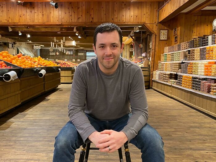 “I Used To Think That Dad Was Just A Family Man”: Store Owner-Turned-Father Shows What Personal Success Truly Looks Like