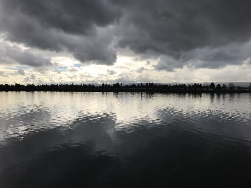 Got To Take This Beautiful Pic At The Riverfront With My Aunt And Siblings
