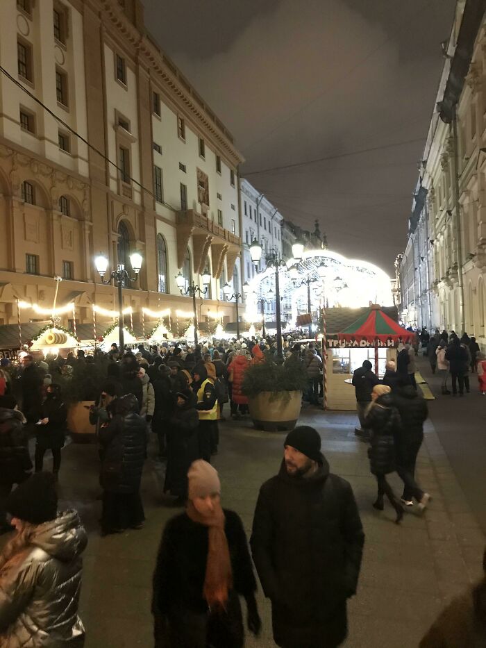 Russian Christmas Fair. Covid? Nah, Never Heard Of It