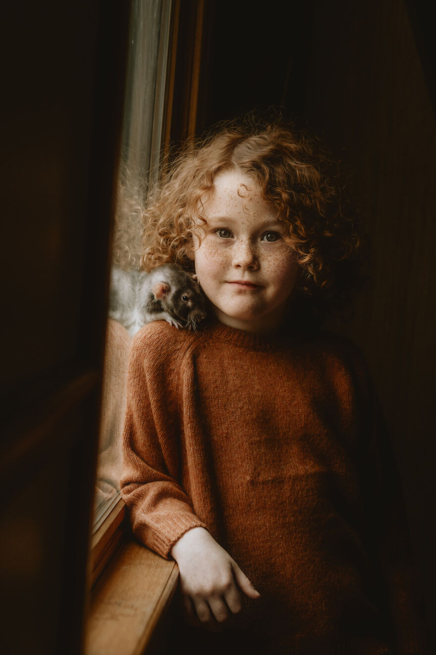 An Adorable Photoshoot Of A Girl And Her Pet Rat Named Disco Bacon By Andrea Martin An Adorable Photoshoot Of A Girl And Her Pet Rat Named Disco Bacon By Andrea Martin