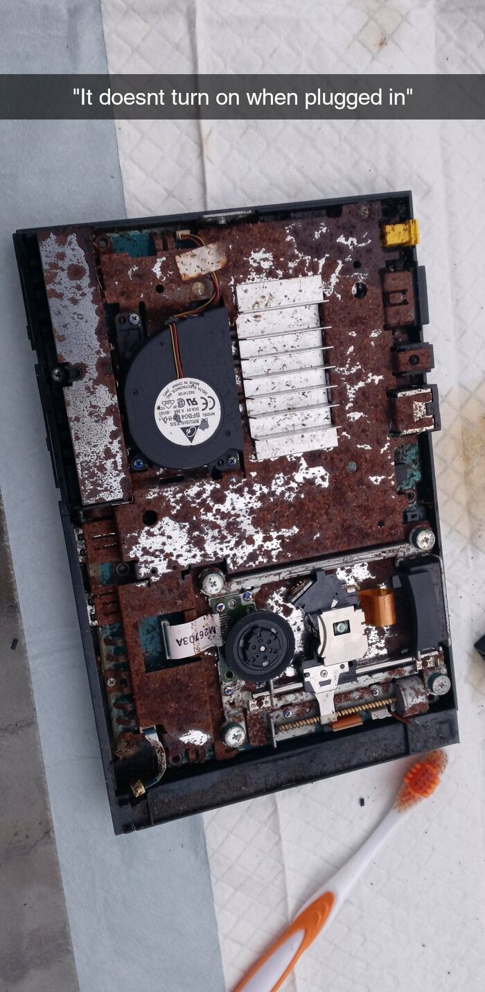 Playstation 2 Slim "Doesnt Turn On" Also Seller Had No Idea What Happened To It