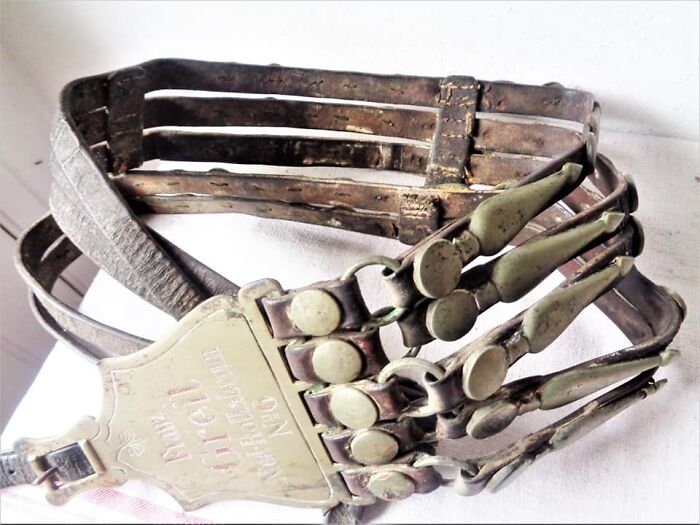 Purchased In San Diego - Approx 5 Feet Long Harness Quality Leather With Signs Of Sweat Marks From Animal Use. Horse Family Does Not Recognize It As Horse Tack.