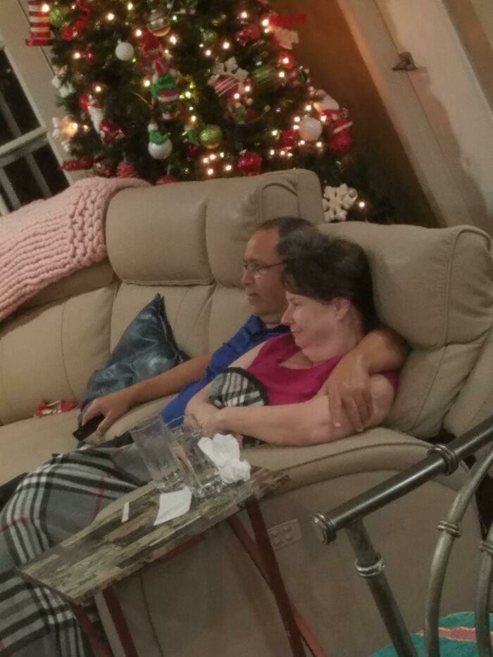 Almost 40 Years Together And This Is How They Still Watch TV