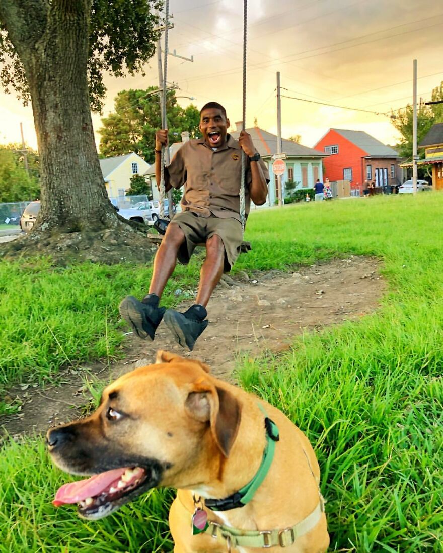 Delivery Man Continues To Take Breaks On The Way To Take Pictures And Pet The Dogs He Meets (New Pics)