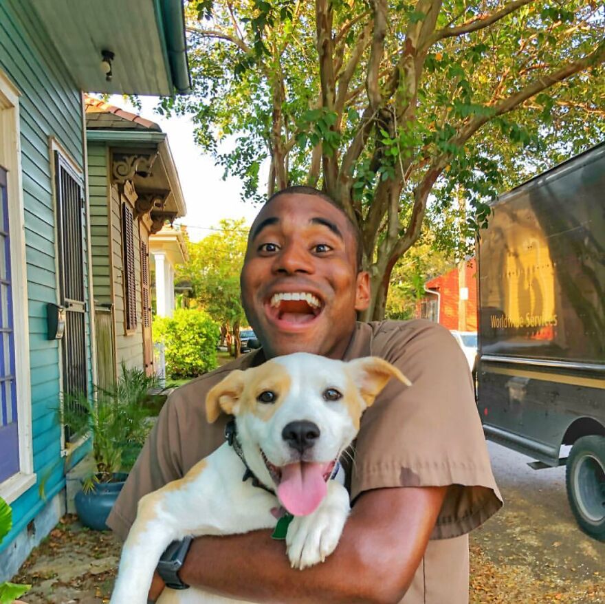 Delivery Man Continues To Take Breaks On The Way To Take Pictures And Pet The Dogs He Meets (New Pics)