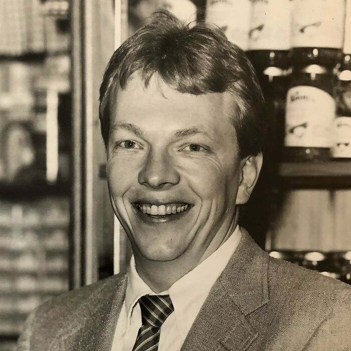 “I Used To Think That Dad Was Just A Family Man”: Store Owner-Turned-Father Shows What Personal Success Truly Looks Like “I Used To Think That Dad Was Just A Family Man”: Store Owner-Turned-Father Shows What Personal Success Truly Looks Like