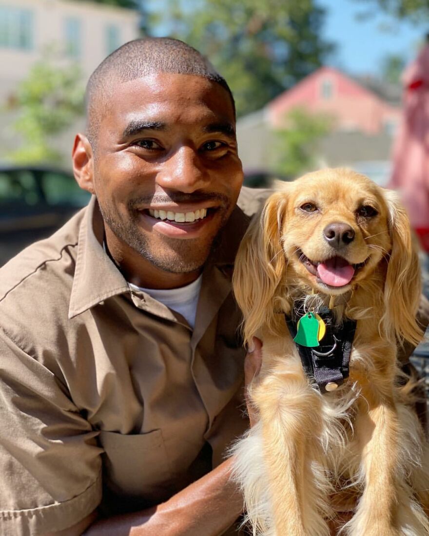 Delivery Man Continues To Take Breaks On The Way To Take Pictures And Pet The Dogs He Meets (New Pics)