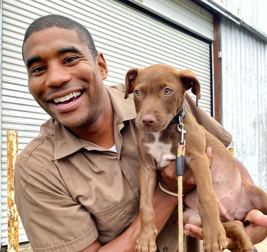 Delivery Man Continues To Take Breaks On The Way To Take Pictures And Pet The Dogs He Meets (New Pics)