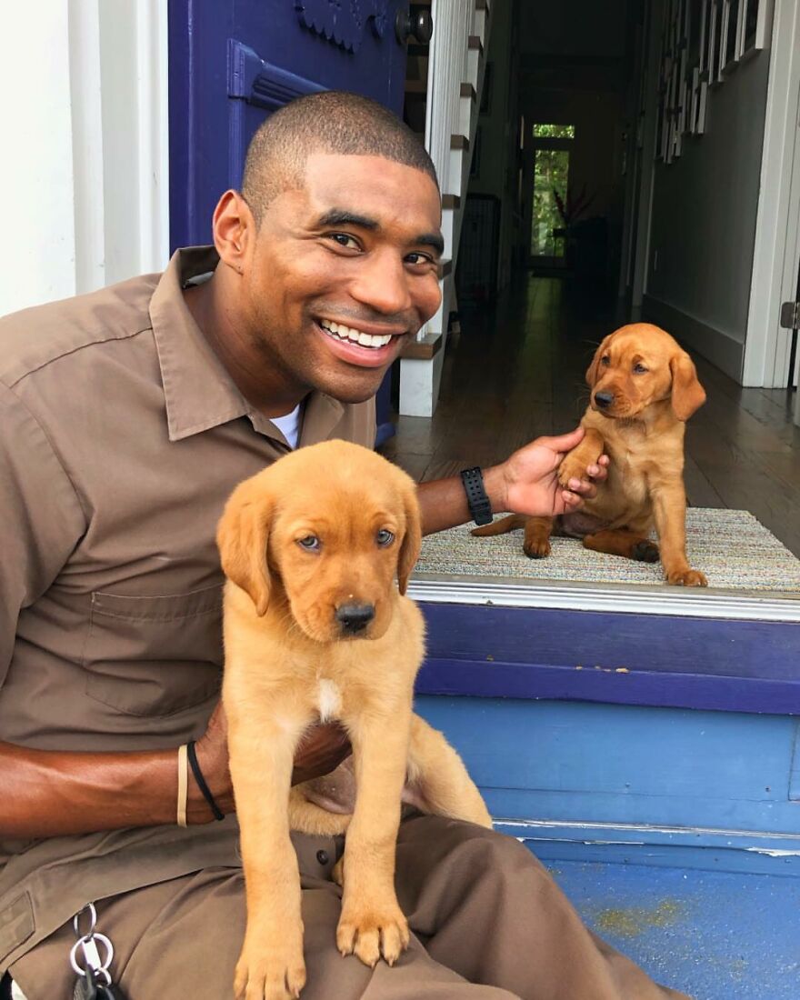 Delivery Man Continues To Take Breaks On The Way To Take Pictures And Pet The Dogs He Meets (New Pics)