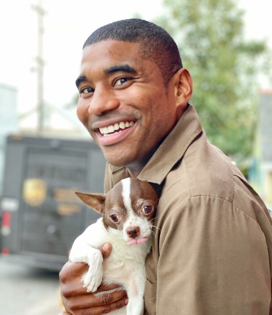 Delivery Man Continues To Take Breaks On The Way To Take Pictures And Pet The Dogs He Meets (New Pics)
