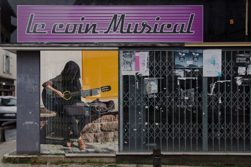 Digital-Art-Shops-Reopened-Superimposing-Photos-Lockdown-Aurillac-Bernard-Russo