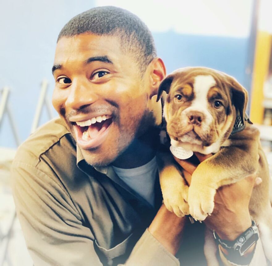 Delivery Man Continues To Take Breaks On The Way To Take Pictures And Pet The Dogs He Meets (New Pics)