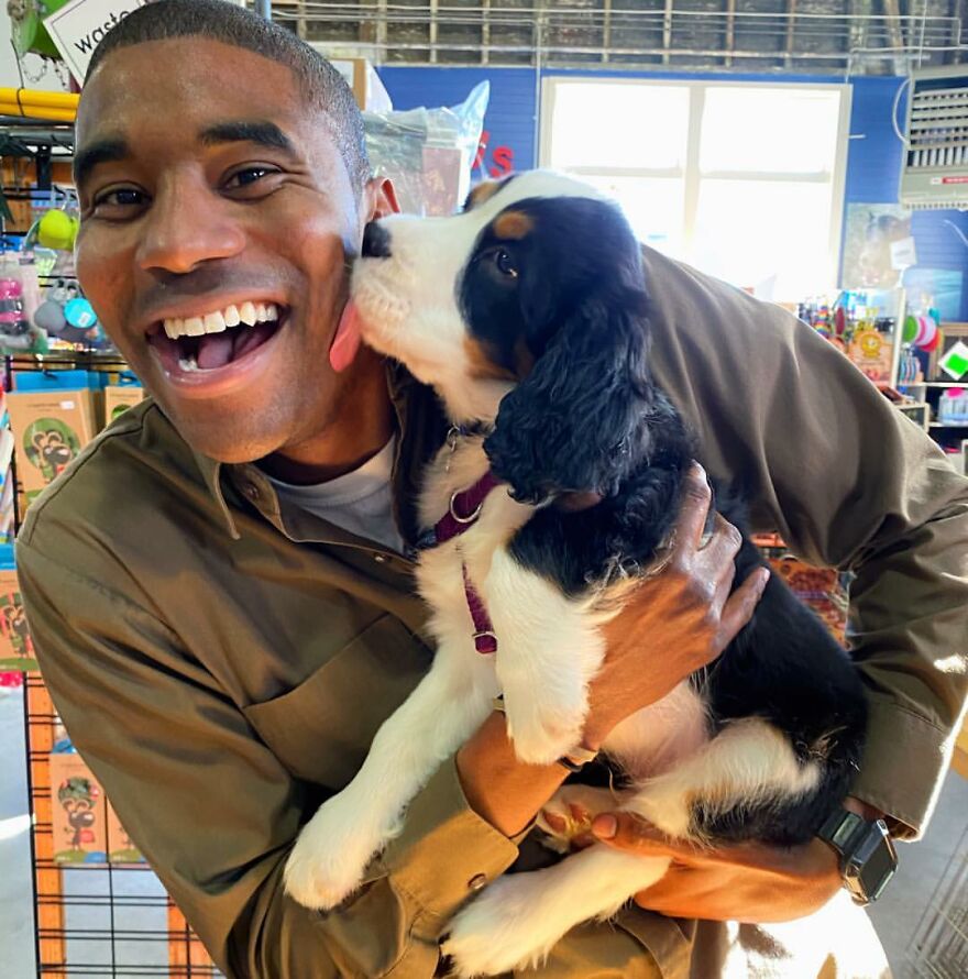 Delivery Man Continues To Take Breaks On The Way To Take Pictures And Pet The Dogs He Meets (New Pics)