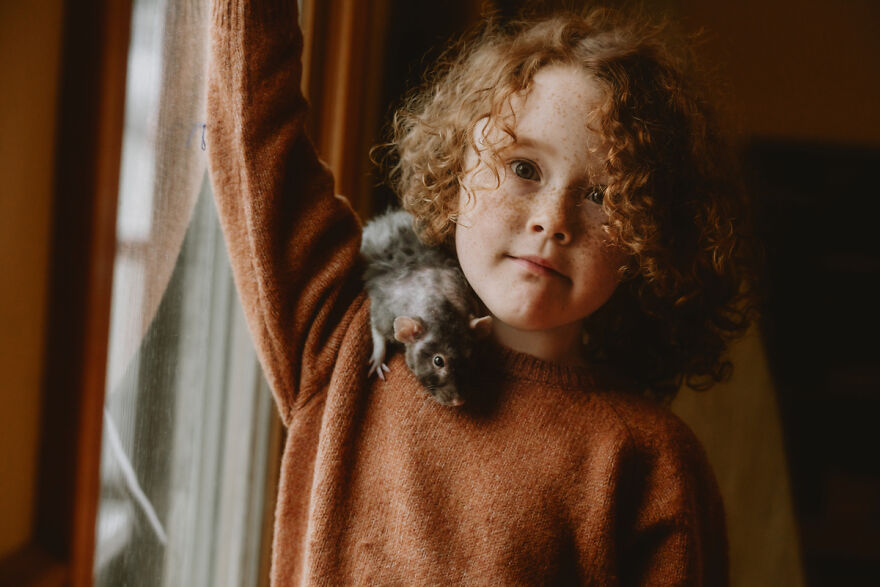 An Adorable Photoshoot Of A Girl And Her Pet Rat Named Disco Bacon By Andrea Martin An Adorable Photoshoot Of A Girl And Her Pet Rat Named Disco Bacon By Andrea Martin