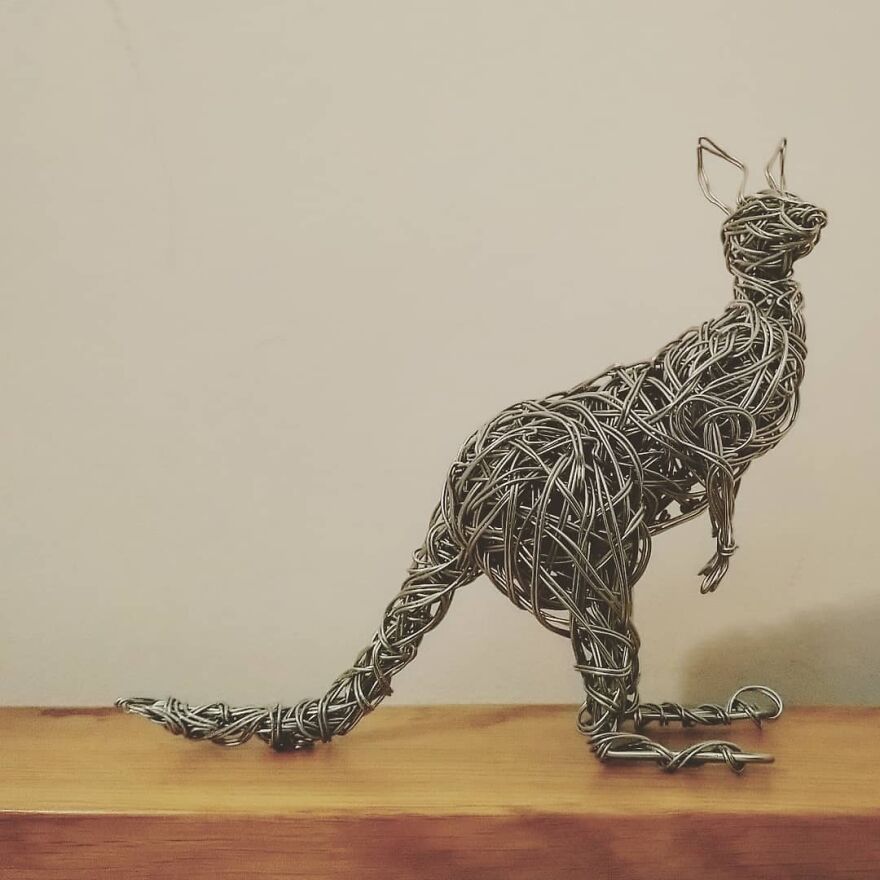 This Artist Makes Stunning Horse Sculptures Out Of Wire