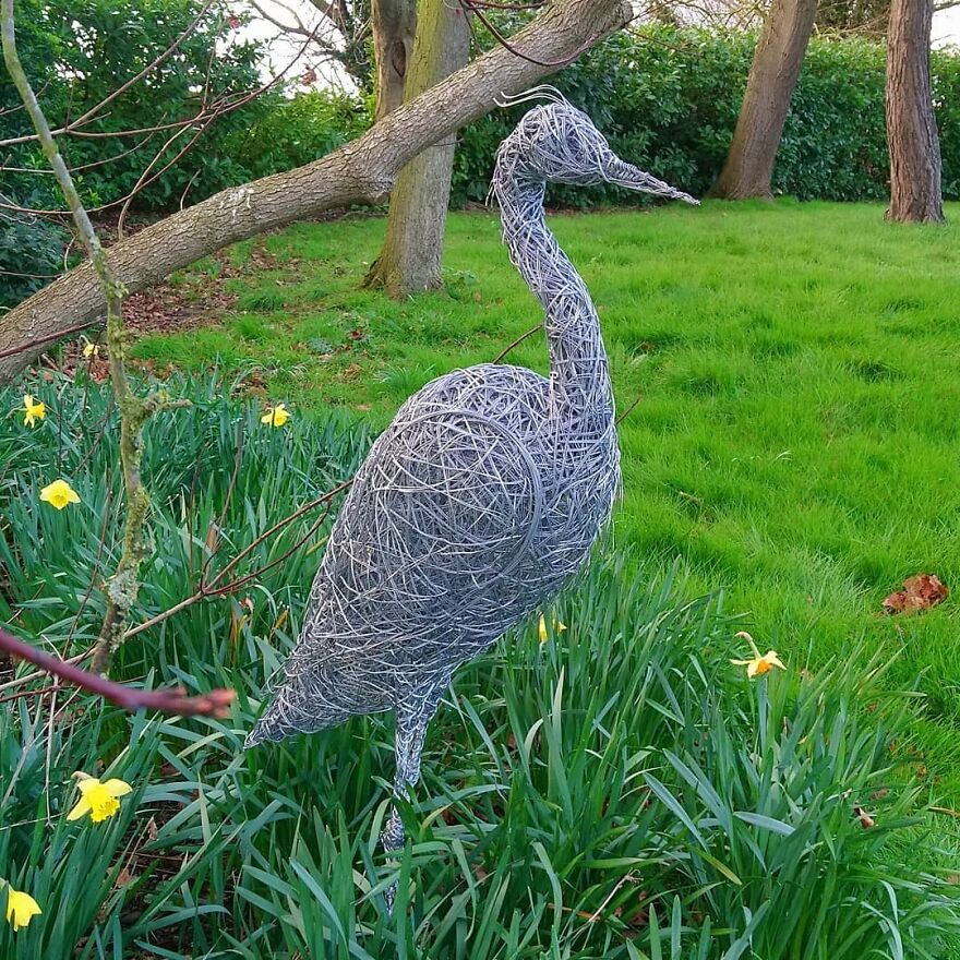 This Artist Makes Stunning Horse Sculptures Out Of Wire