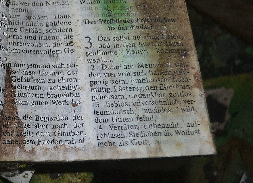 My Exploration Of A Clinic That Was Abandoned In 2002, From One Day To The Next