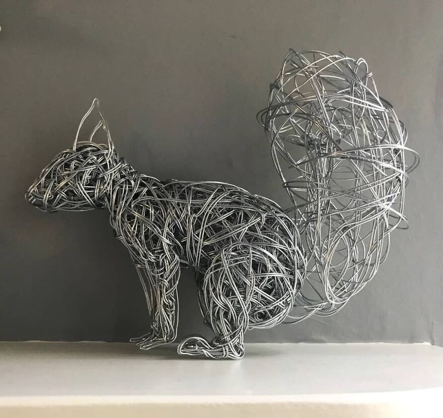 This Artist Makes Stunning Horse Sculptures Out Of Wire