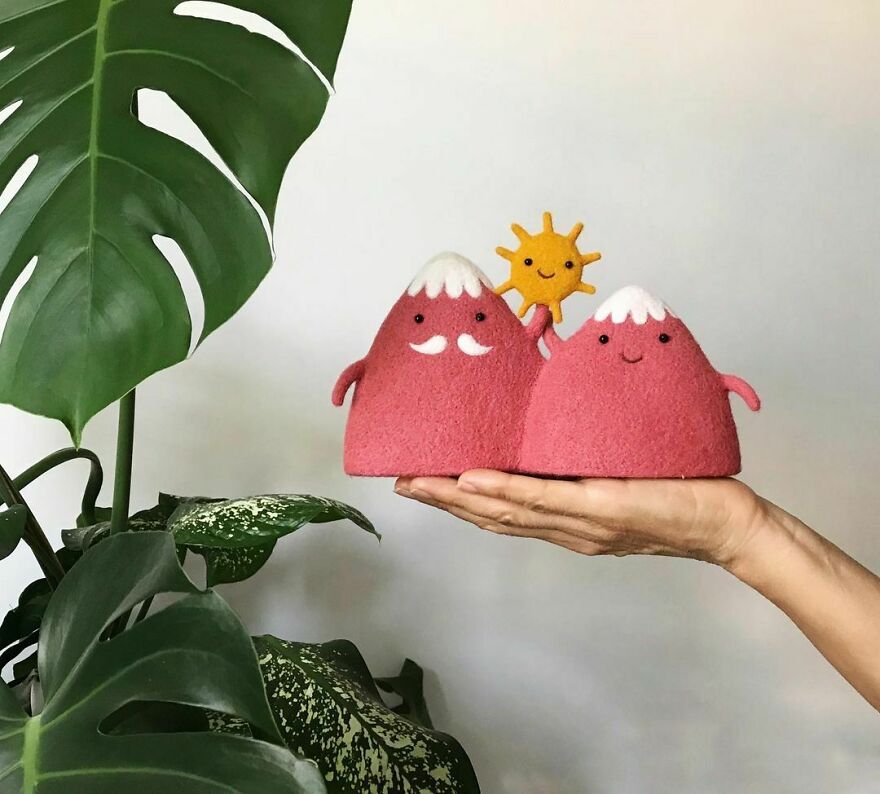 This Ukrainian Artist Creates Wool Sculptures So Adorable That You Will Fall In Love