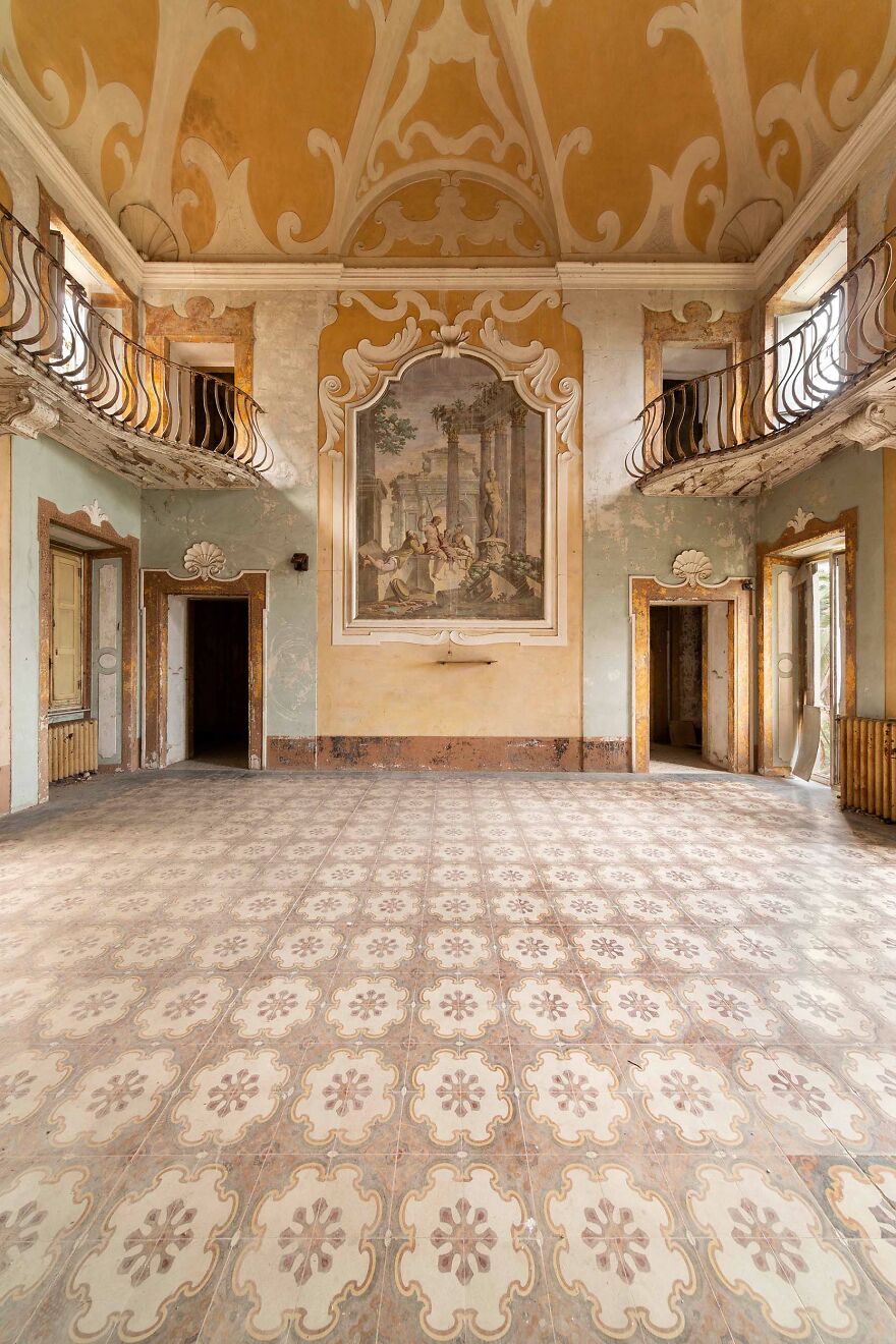 Abandoned Sanatorium, Italy