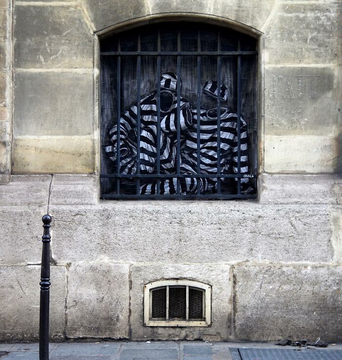 French Artist Brings Life To Buildings And Monotonous Objects On Parisian Streets With His Art