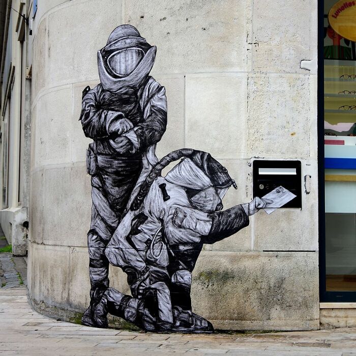 French Artist Brings Life To Buildings And Monotonous Objects On Parisian Streets With His Art